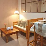 Trees Residence - The Pristine Staycation Suite